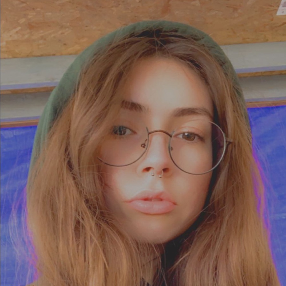 Meet your Posher, Jenessa